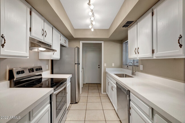 Building Photo - 4573 W McLellan Rd