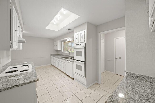 Building Photo - 7635 Fawn Terrace Dr
