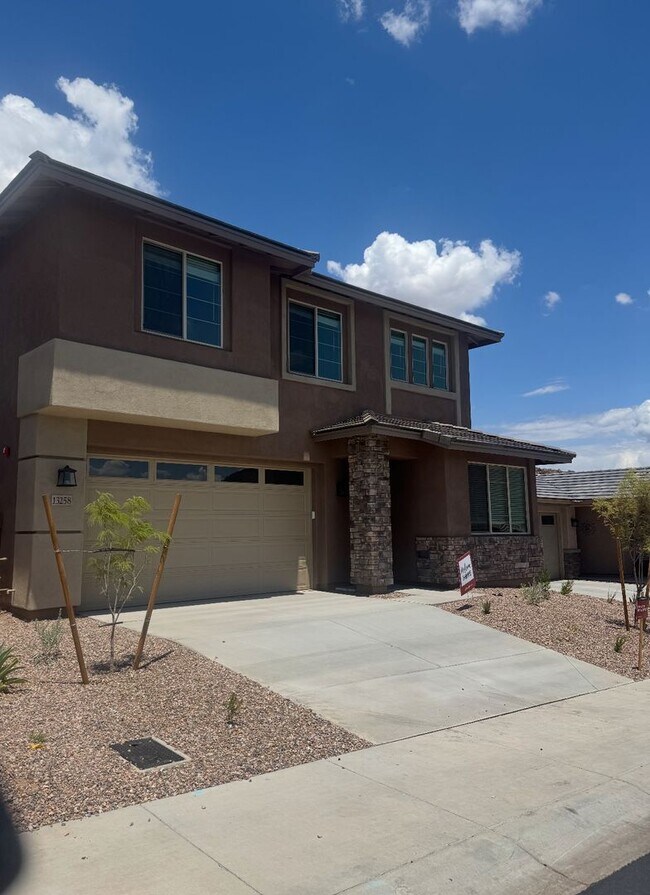Building Photo - BRAND NEW 5 BEDROOMS HOME IN VISTANCIA