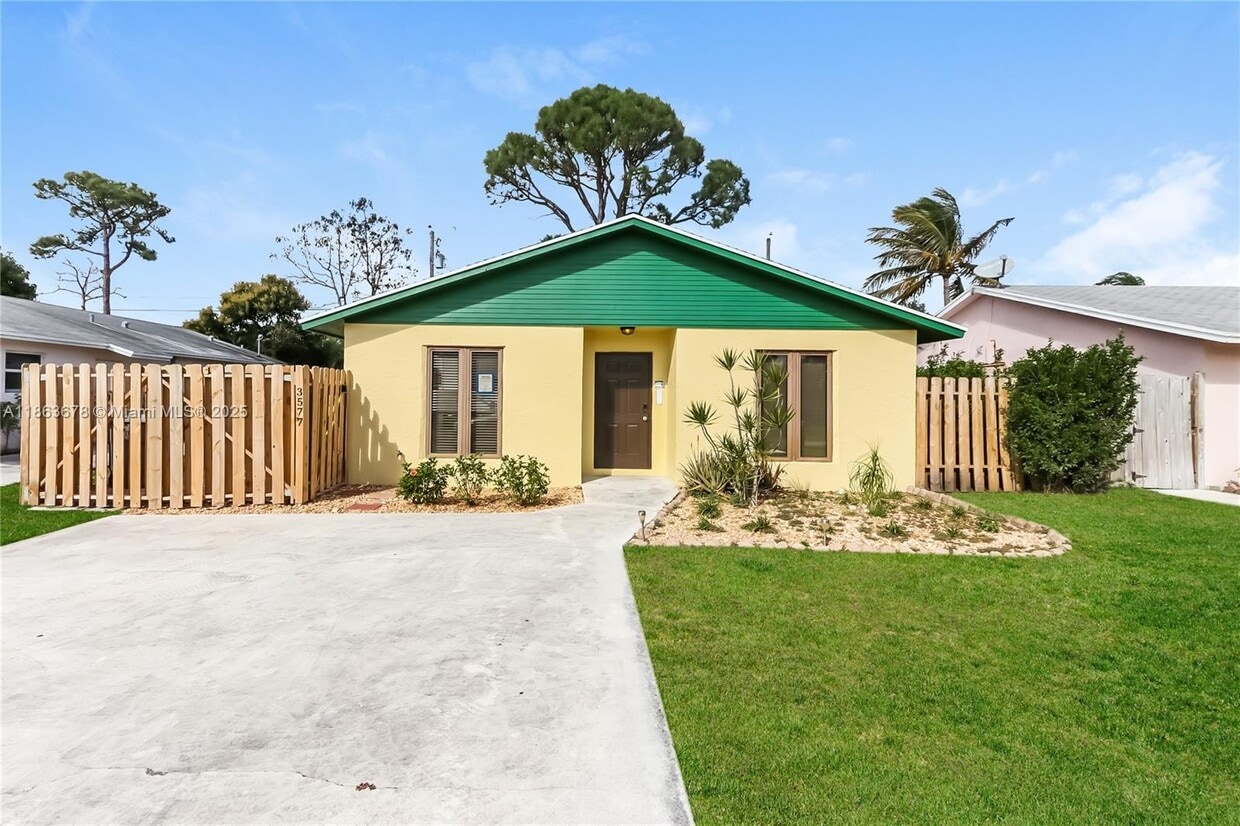Foto principal - 3577 Lothair Ave