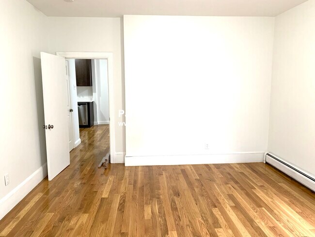 Building Photo - 55 Forest Ave