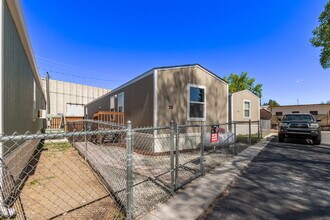 Building Photo - 720 4th St