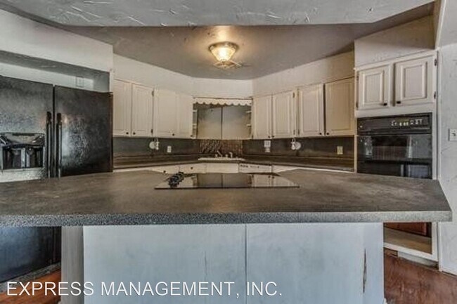 Building Photo - 4 br, 2 bath House - 218 W Independence - ...
