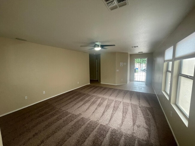 Building Photo - 5641 E Flower Ave