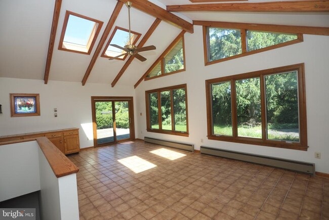 Building Photo - 1408 Pride Tree Cir