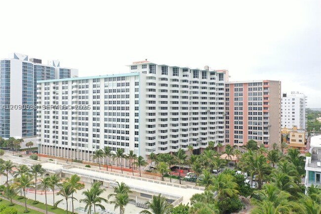 Foto del edificio - 2899 Collins Ave