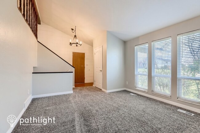 Building Photo - 658 W 1520 N