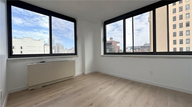Building Photo - 376 Broadway