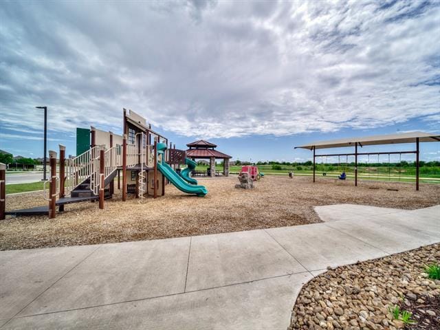 Building Photo - 9733 Tinsley St