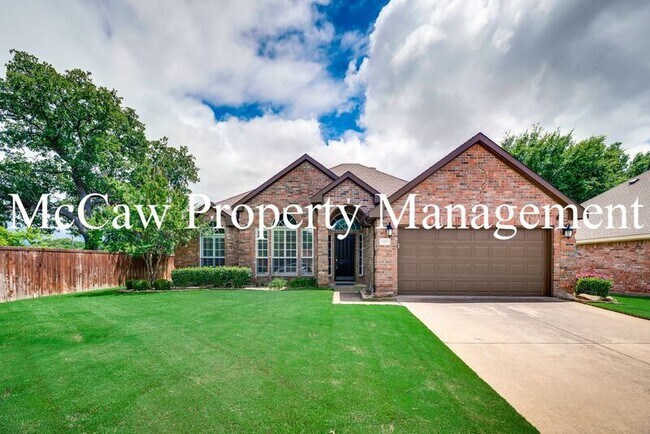 Foto del edificio - 1401 Lionheart Ct