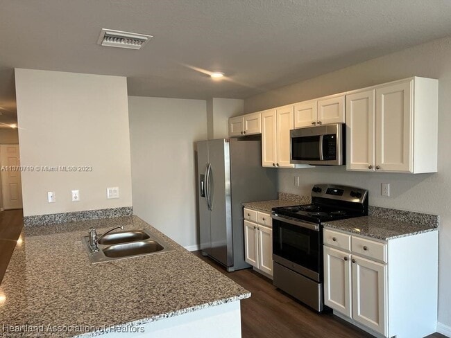 Foto del edificio - 1452 Stone Ridge Cir
