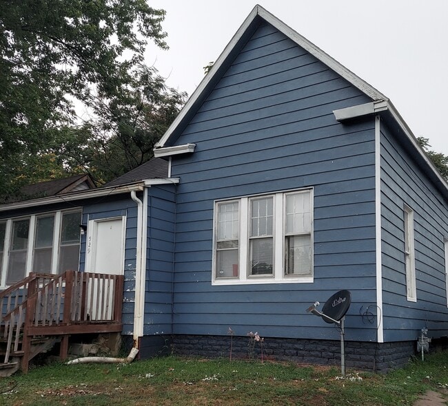 529 Taylor St, Moberly, MO 65270 House Rental in Moberly, MO