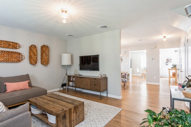 Sala de estar - 216 Holly Street