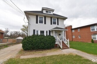 Building Photo - 359 W St Charles Rd