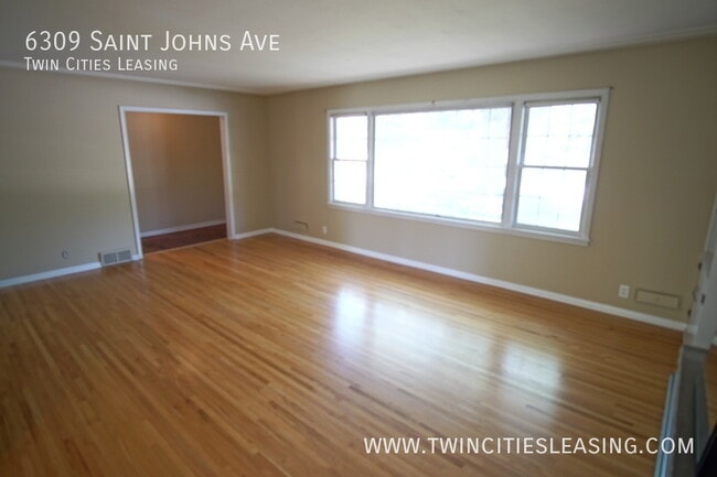 Foto del edificio - 6309 St Johns Ave