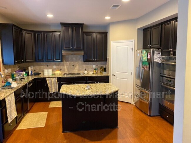 Foto del edificio - 10023 Violet Cannon Dr NW