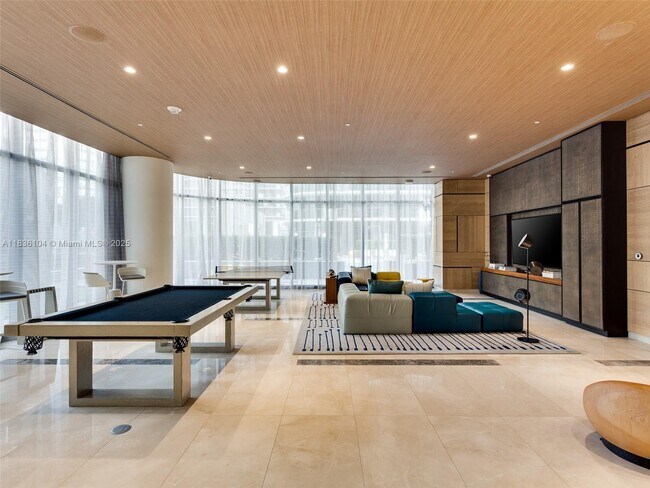 Foto del edificio - 55 SW 9th St