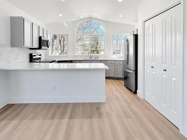 Foto del edificio - 5317 N Candlestick Ave
