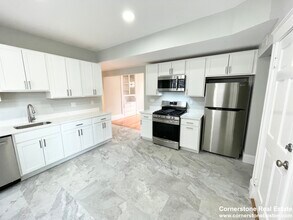 Building Photo - 159 Boston St