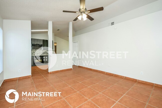 Building Photo - 9751 Red Clover Ave