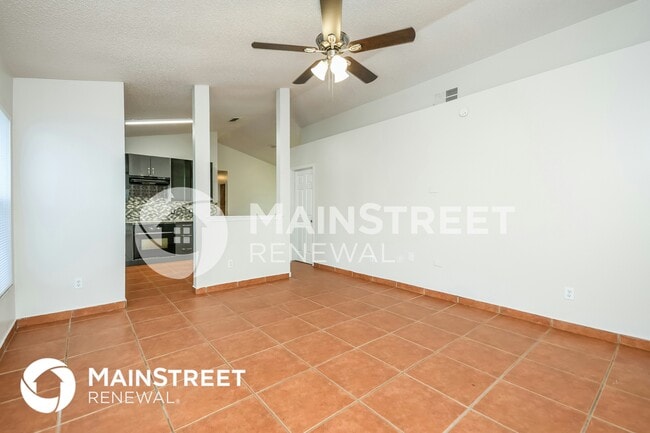 Foto del edificio - 9751 Red Clover Ave