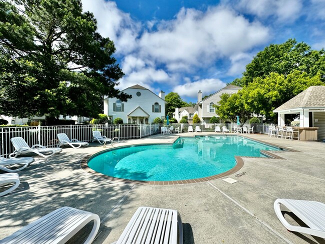 Building Photo - Available 06-15-25! End-Unit Condo w/2 Pri...
