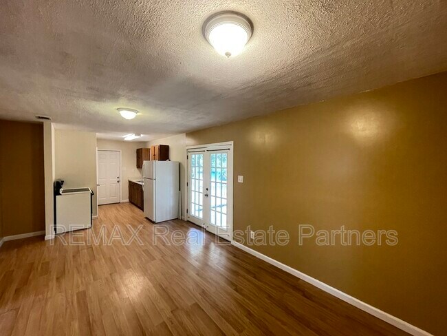 Foto del edificio - 320 White Chapel Rd