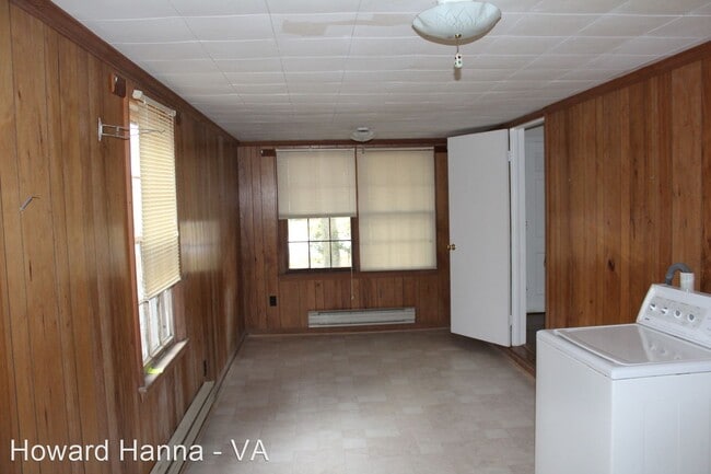 Building Photo - 2 br, 1 bath House - 3430 Elliott Avenue