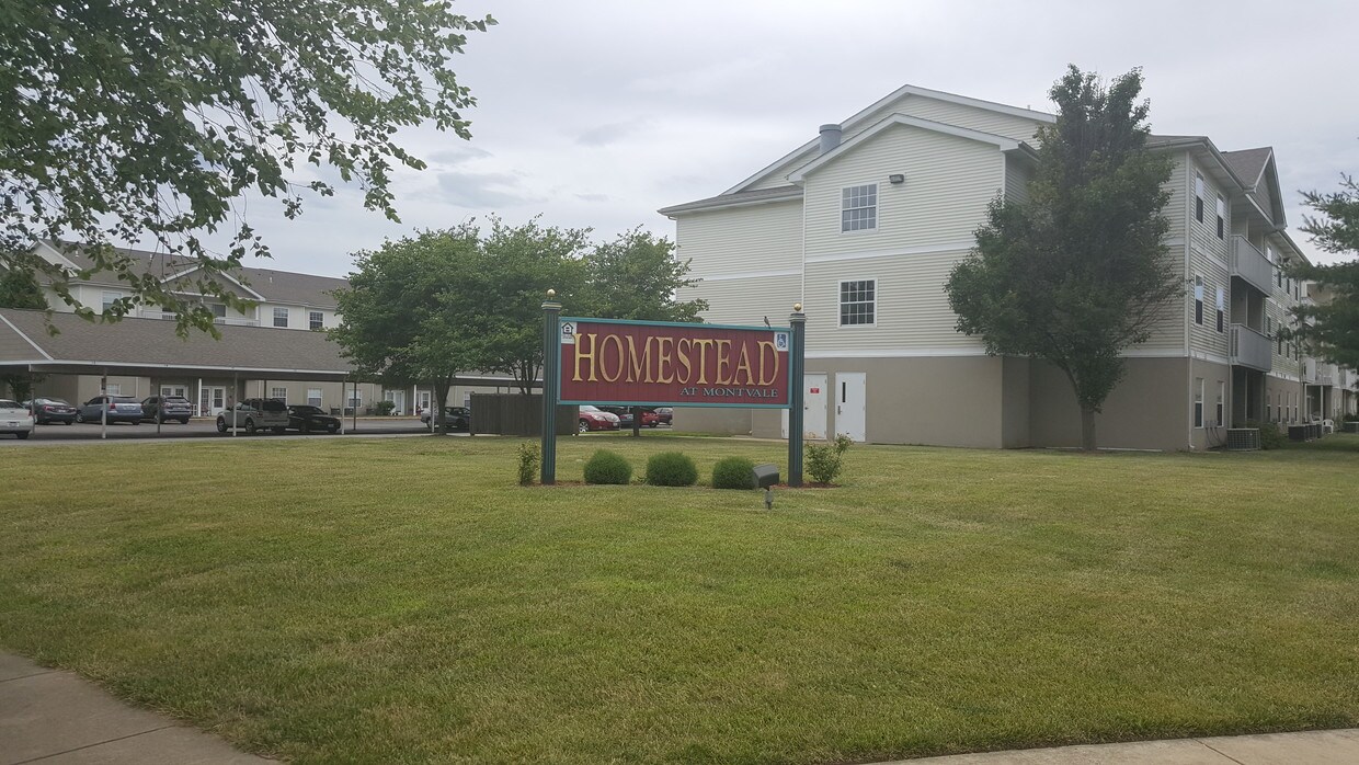 2801 Montaluma Dr, Springfield, IL 62704 Apartments in Springfield