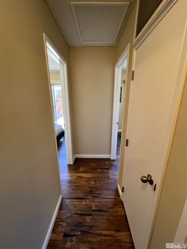 Building Photo - 2428 Marjay Ct