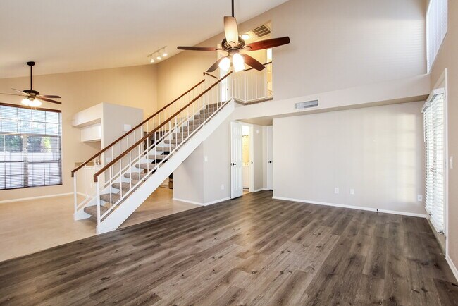 Foto del edificio - 8822 W Grovers Ave