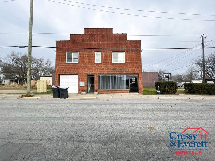 Primary Photo - Cute & Rare 1 Bedroom Apartment in Buchana...