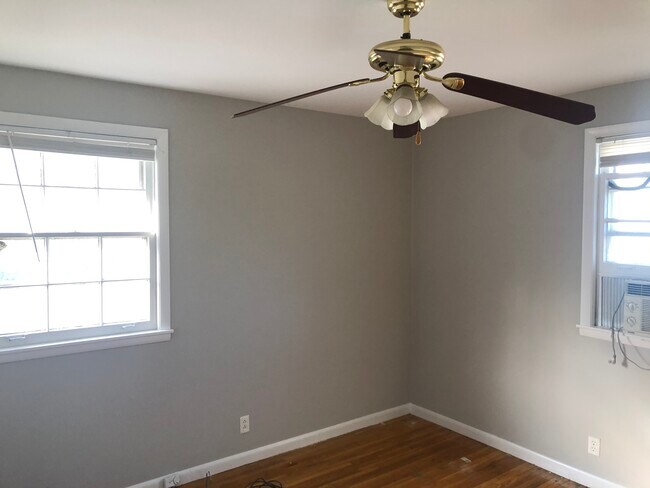 Building Photo - 6533 Thunderbird Dr