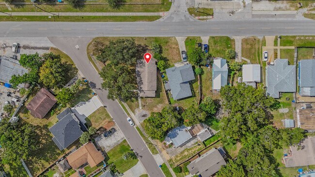 Foto del edificio - 4701 Haines Rd N