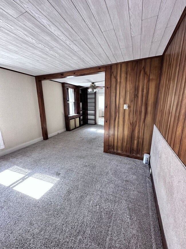 29132915 Horseshoe Pike Unit 2915, Palmyra, PA 17078 Room for Rent