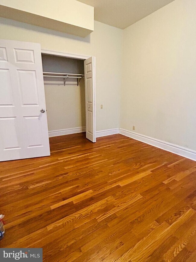 926 Race St Unit 3B, Philadelphia, PA 19107 Room for Rent in