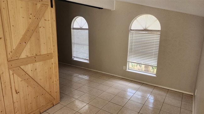 Foto del edificio - 2815 Quail Valley E Dr