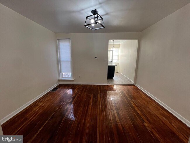 Foto del edificio - 254 W Sheldon St