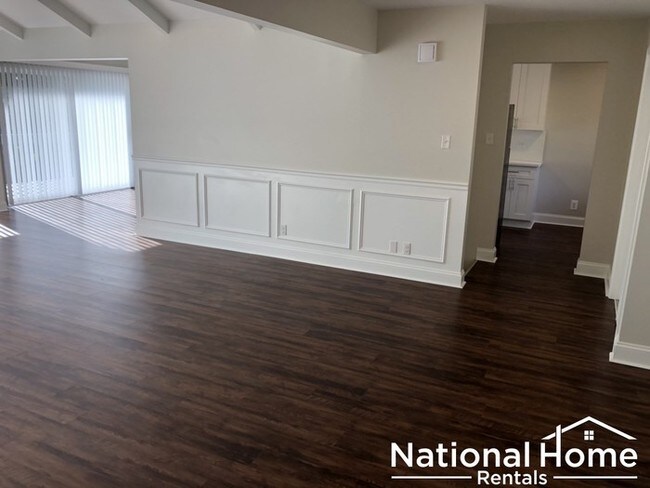 Building Photo - 224 Denell Dr