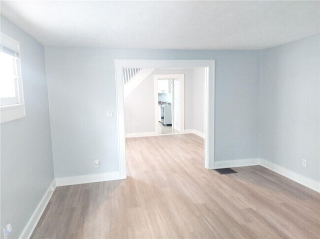 Foto del edificio - 2319 Coyner Ave