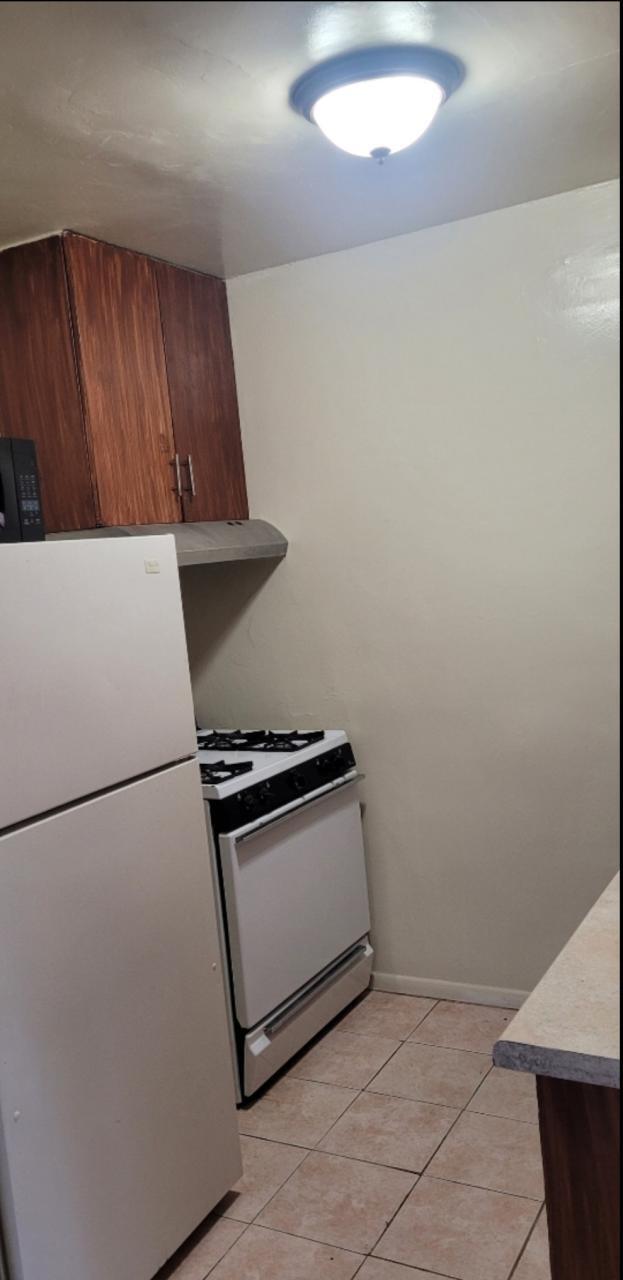 Foto del edificio - 5802 E 24th St