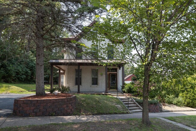 Foto del edificio - 799 Oakdale Ave