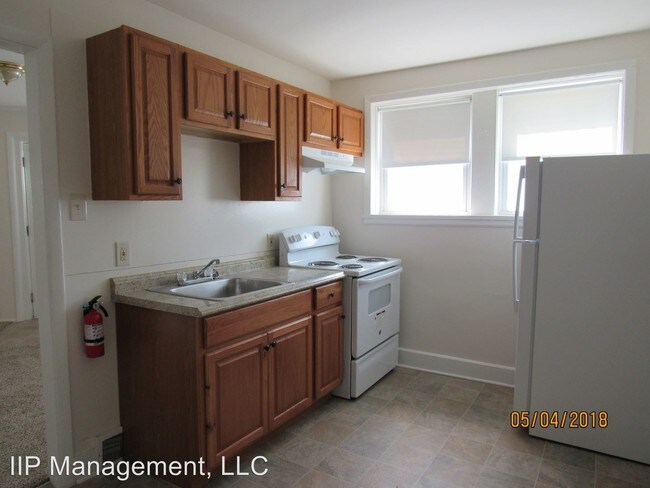 Building Photo - 3002 Seymour Ave