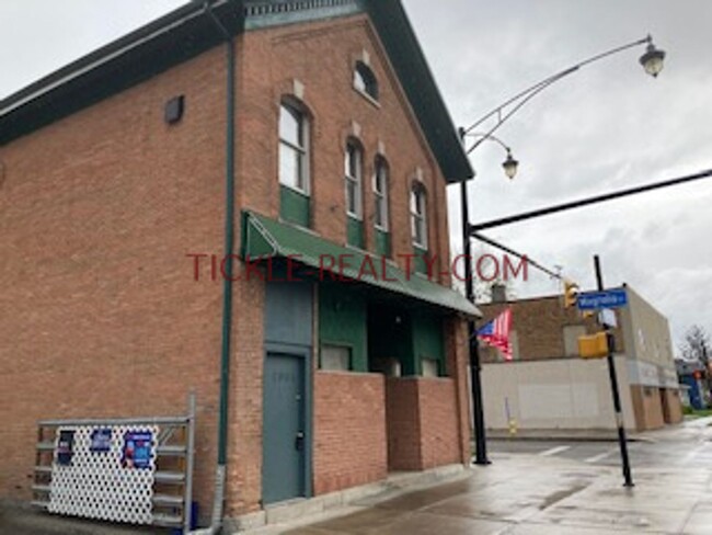 Foto del edificio - 1006 S Plymouth Ave