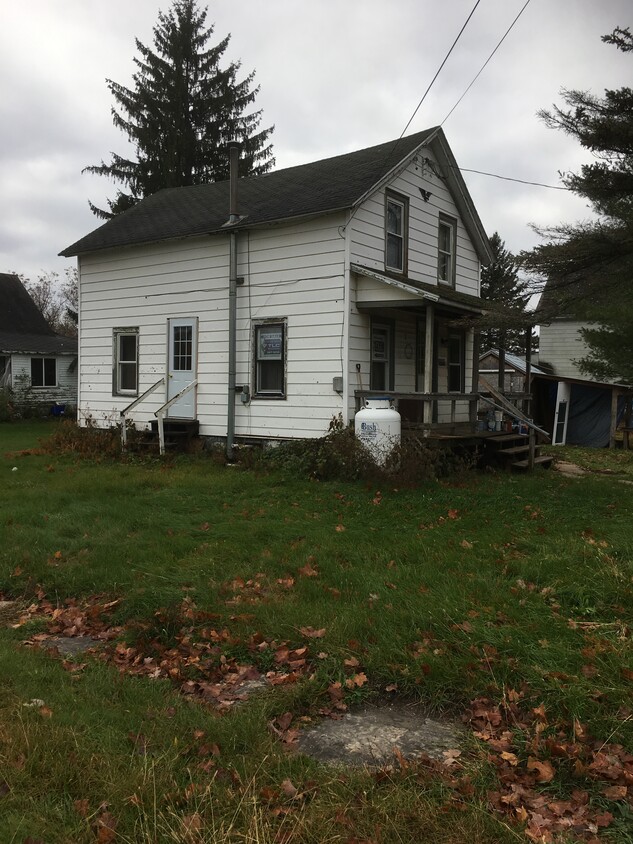 Primary Photo - 38 Dorwin St
