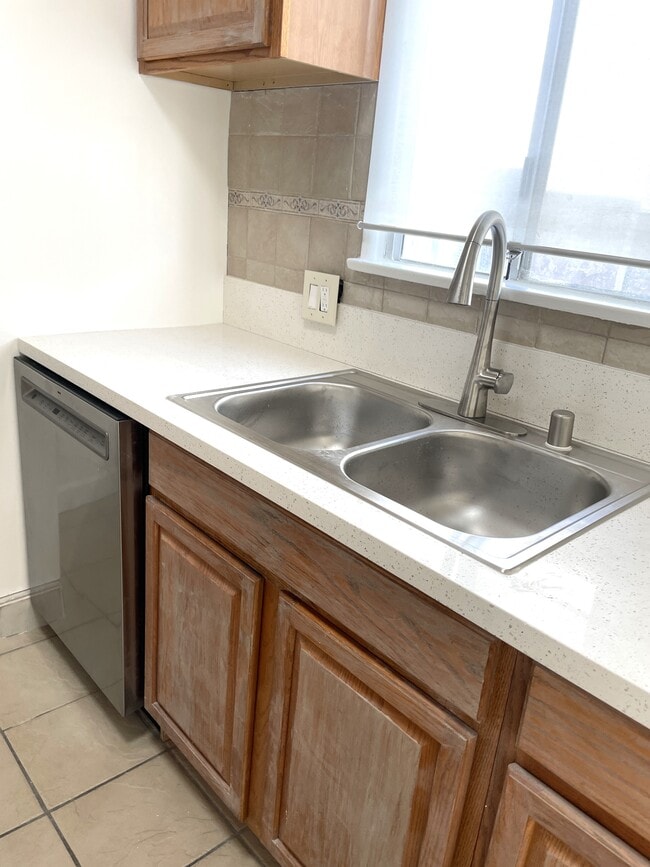 Foto del edificio - 628 S Pacific Coast Hwy