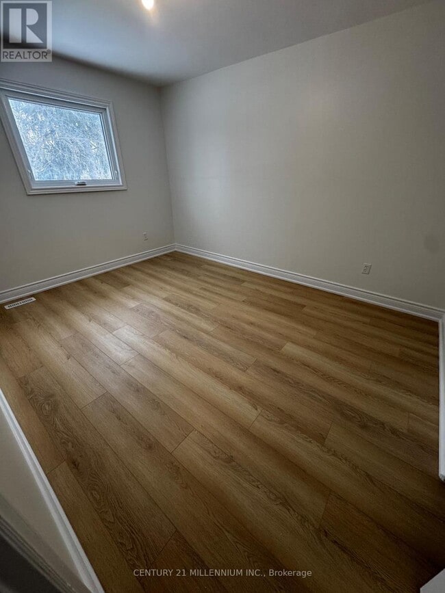 Building Photo - 131 Edelwild Dr