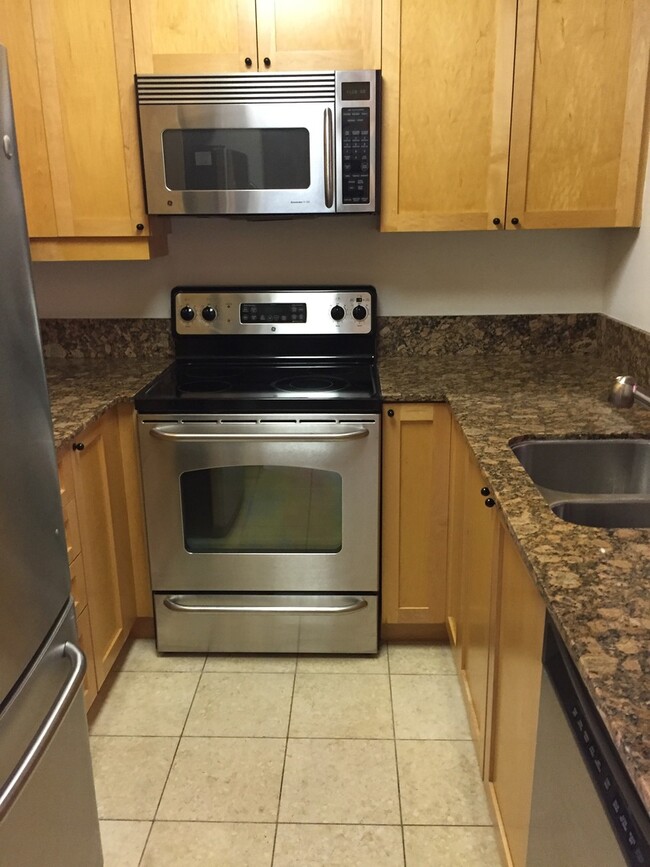 Building Photo - Upgraded two bedroom, two bathroom condo i...