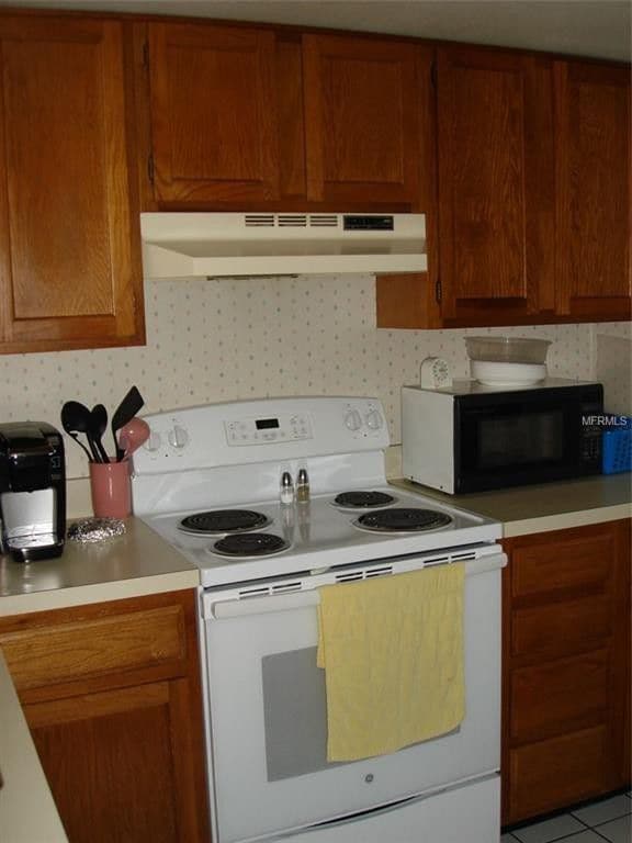 Building Photo - 202 Woodlake Wynde