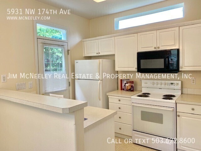 Building Photo - 5931 NW 174th Ave